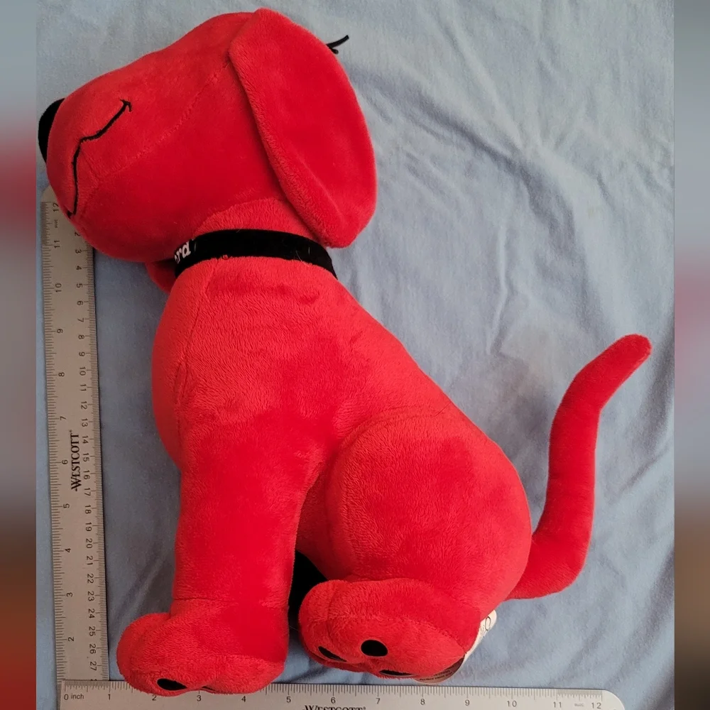 Clifford The Big Red Dog Stuffed Animal Plush stuffie